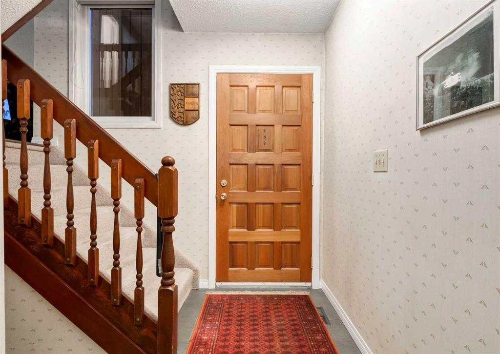 63 Brookpark Crescent SW, Calgary, AB, T2W 2W6 photo 2