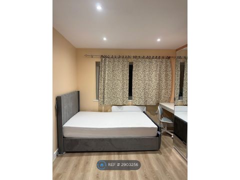 Starling Close, West Bridgford, Nottingham NG2, Studio to rent
