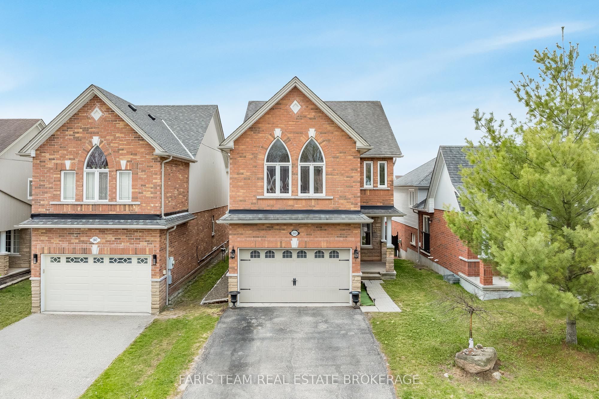 1845 Lamstone Street, Innisfil, ON, L9S 4Z8