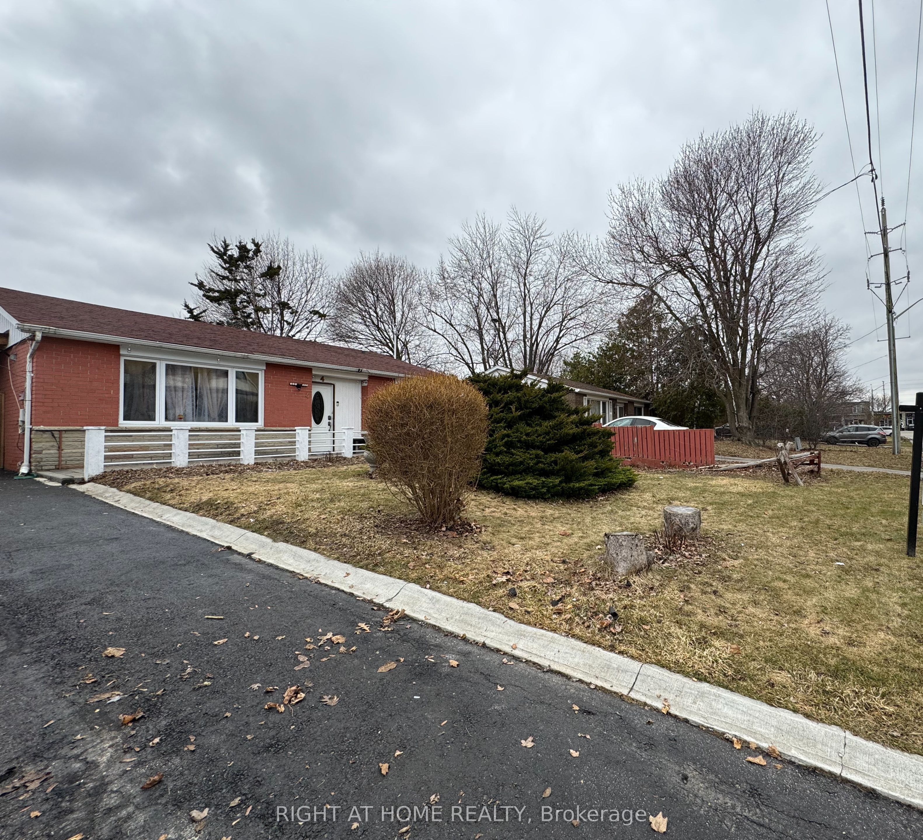 4 Leslie Street, Brampton, ON, L6X 2J4