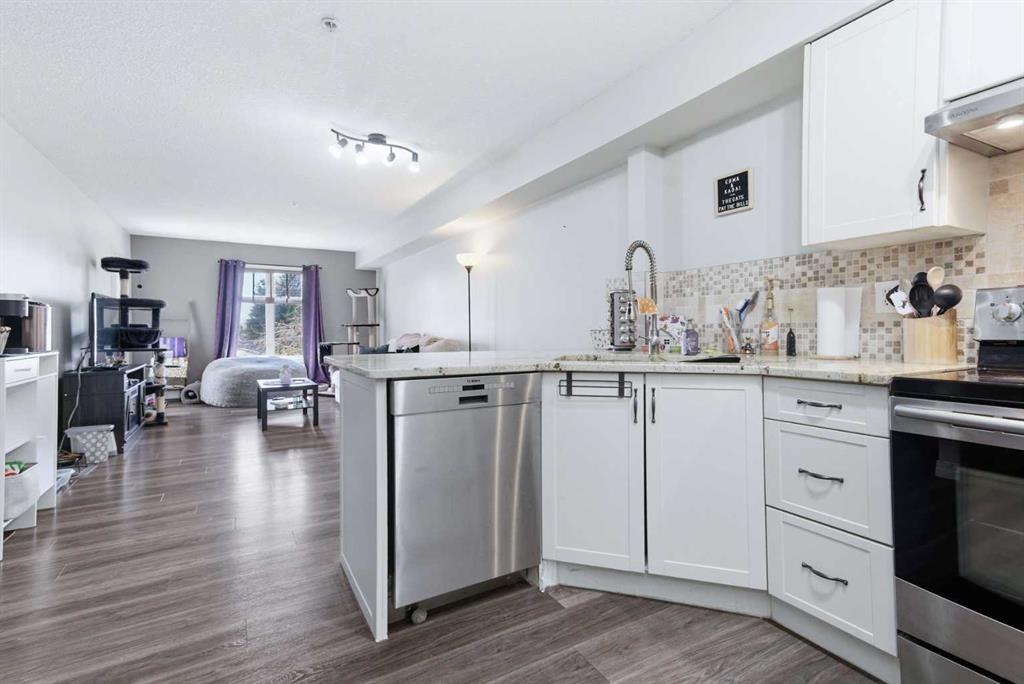 223-80 Kelloway Crescent, Red Deer, AB, T4P 4G7 photo 3