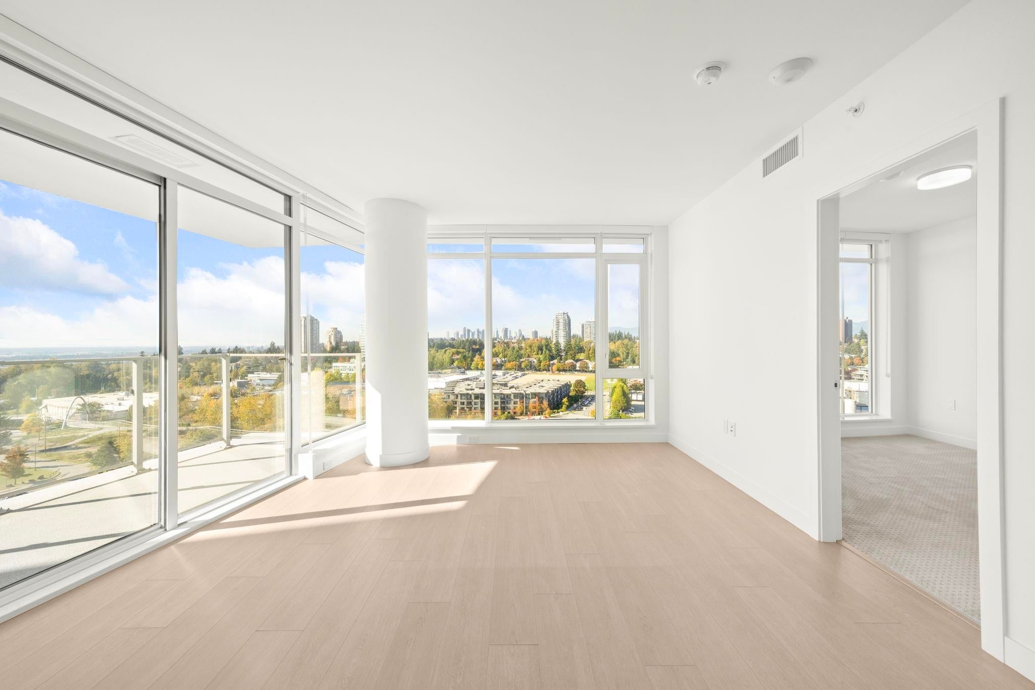 1601-7683 Park Crescent, Burnaby, BC, V3N 0J4