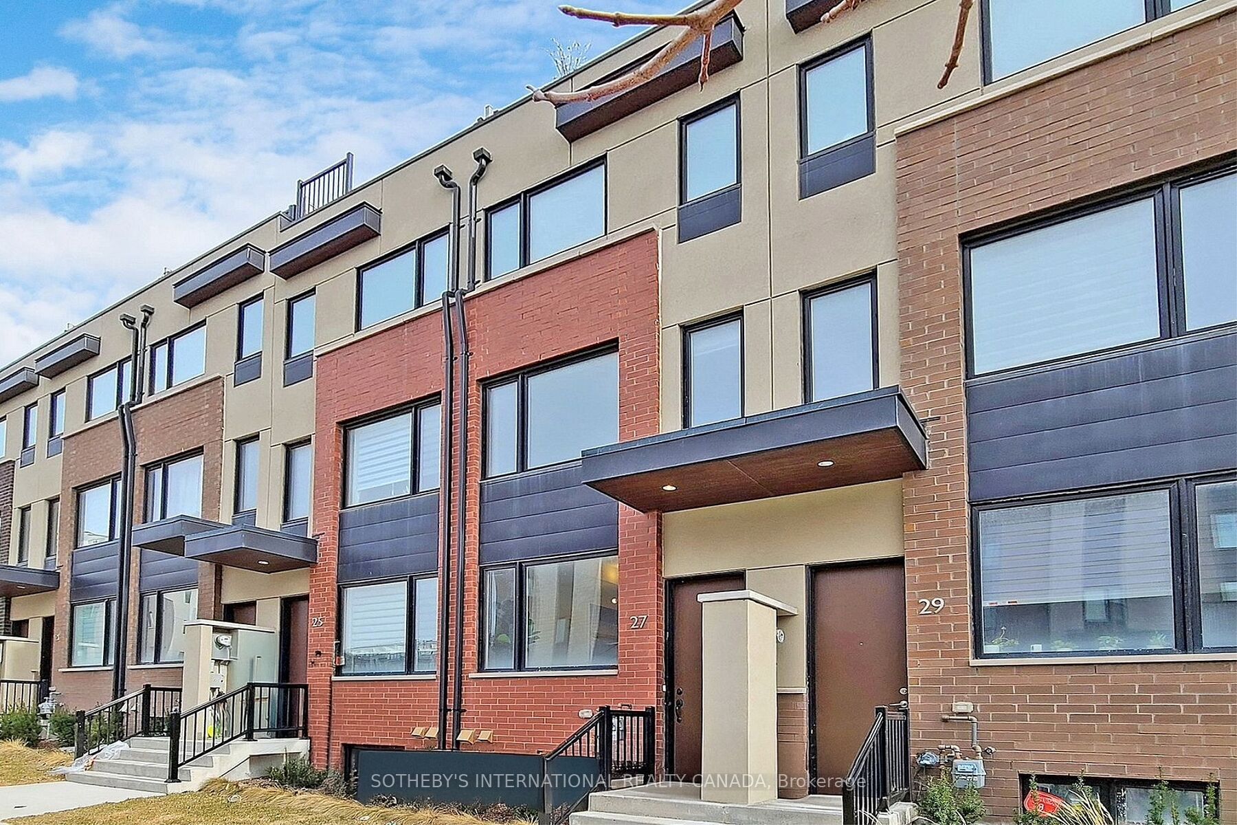 27 Thomas Mulholland Drive, Toronto, ON, M3K 0A8 photo 2