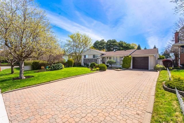 3 Donata Drive, Mississauga, ON, L5M 1T2