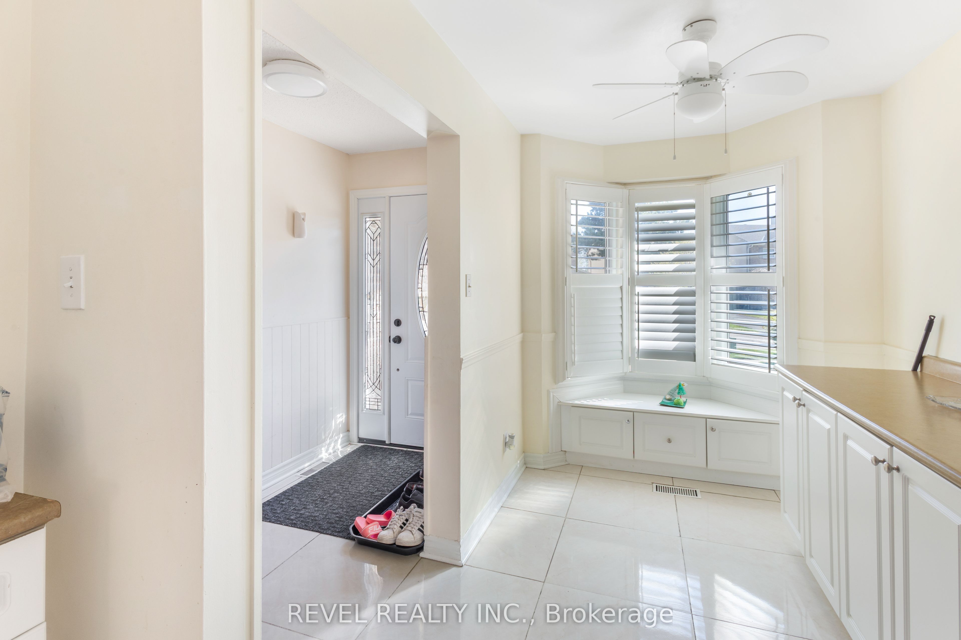 1518 Woodruff Crescent, Pickering, ON, L1V 3S6 photo 4