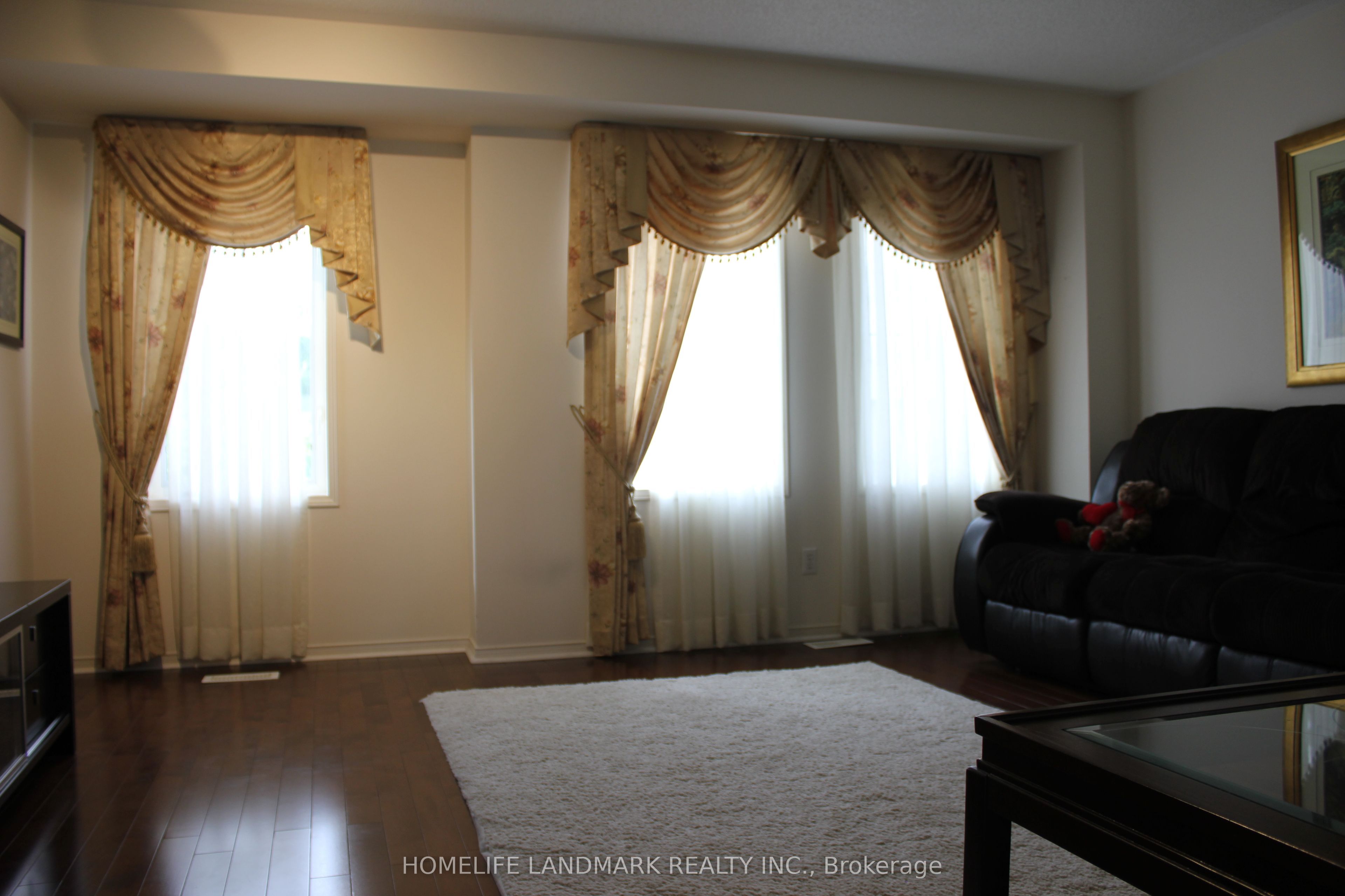 33 Kiriakou Street, Toronto, ON, M1P 5G8 photo 4