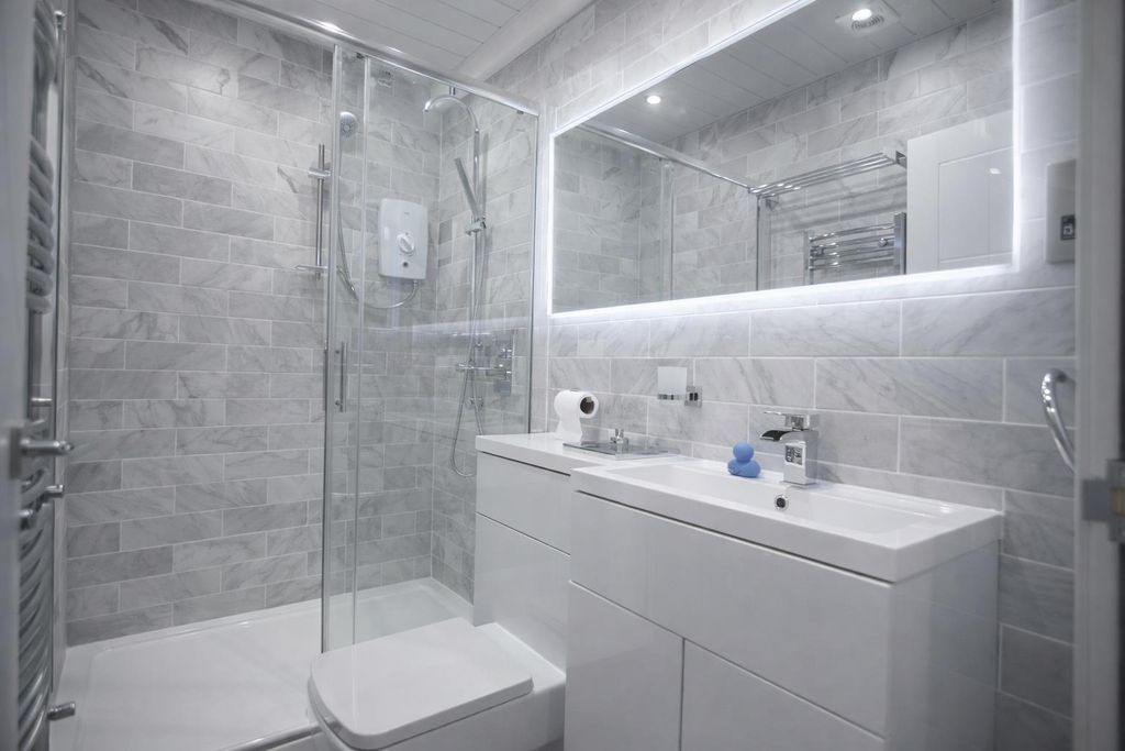 Additional image 11 of 6 bed property for saleCross Street, Reading RG1