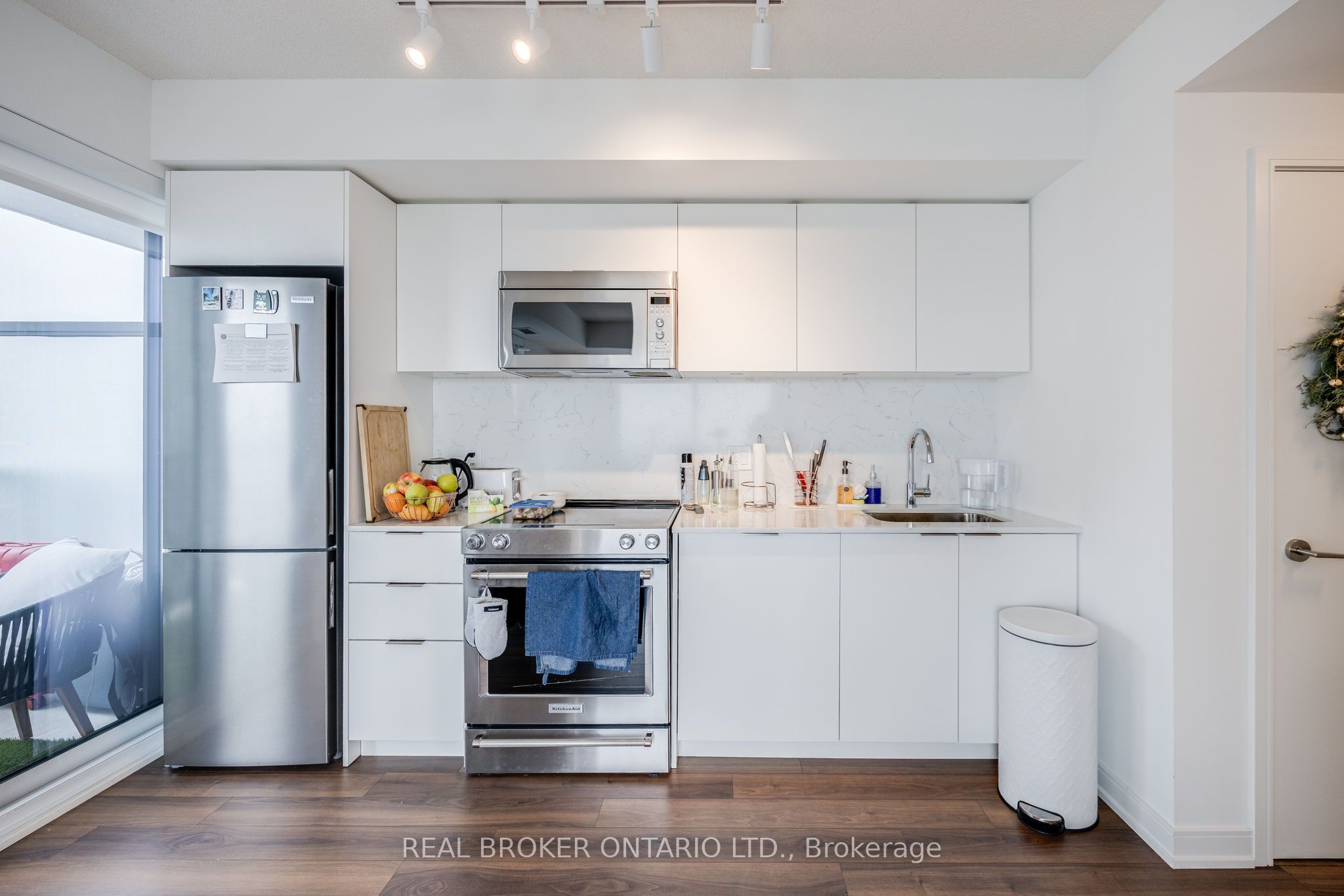 Additional image 3 of 2010-30 Samuel Wood Way, Toronto, ON, M9B 0C9
