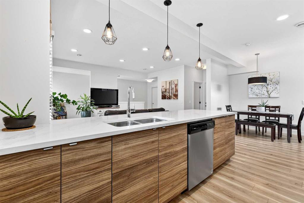 33-230 Seton Passage SE, Calgary, AB, T3M 3A7 photo 4