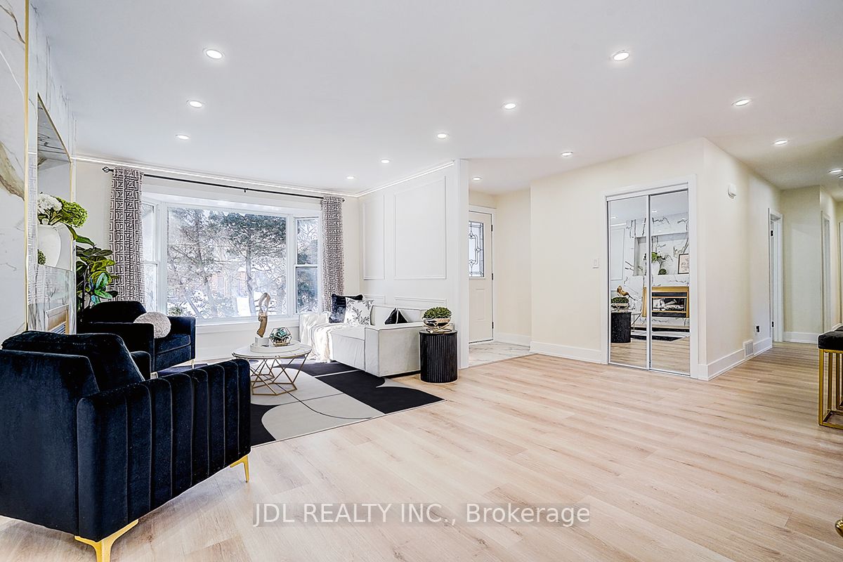 15 Crossburn Drive, Toronto, ON, M3B 2Z3 photo 5