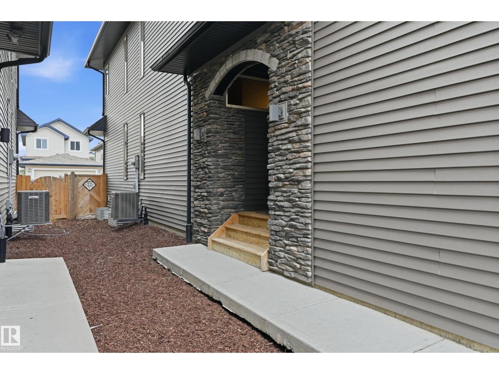 3252 Allan Way SW, Edmonton, AB, T6W2K3 photo 4