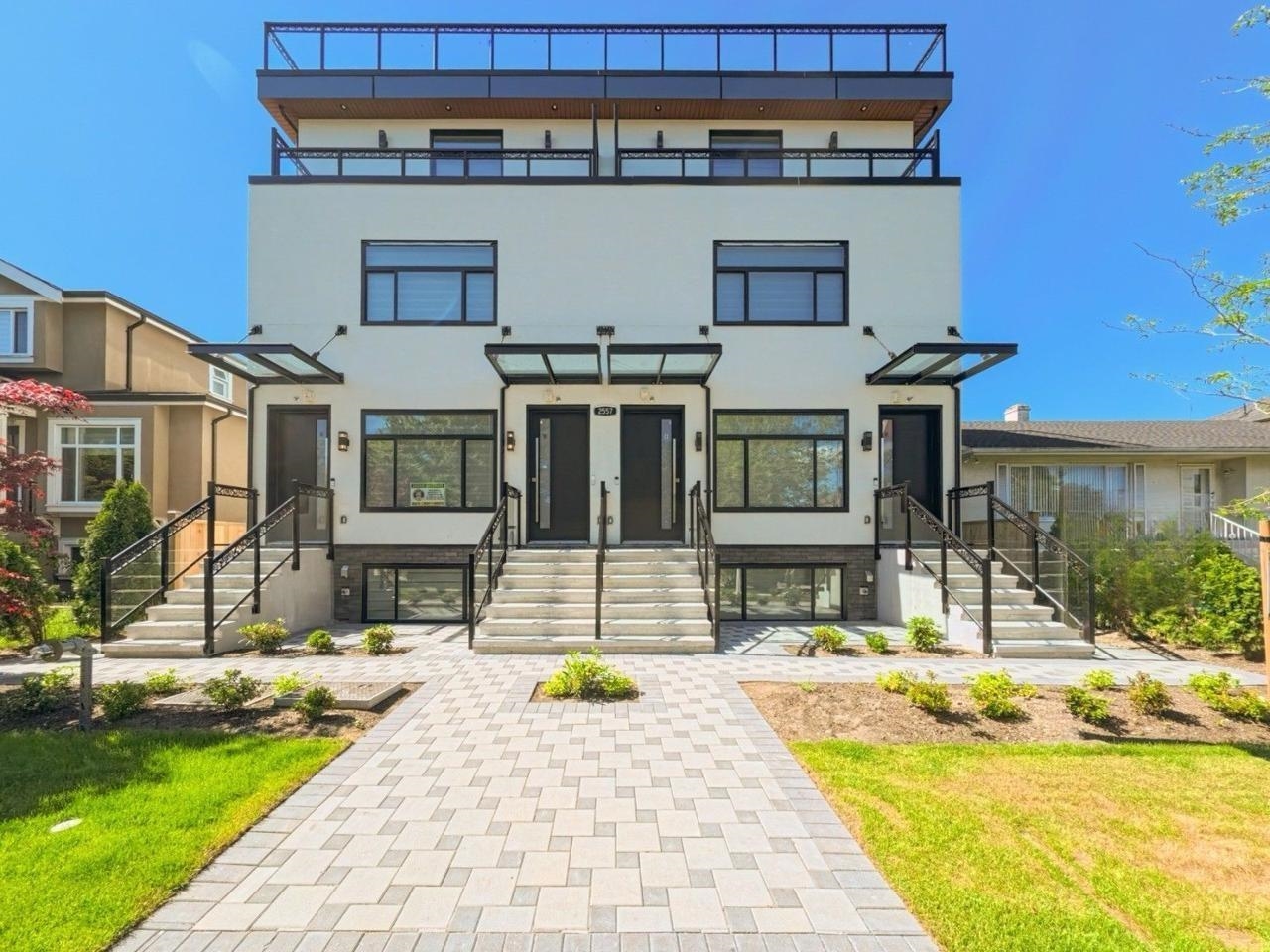 2-2557 King Edward Avenue W, Vancouver, BC, V6L 1T5