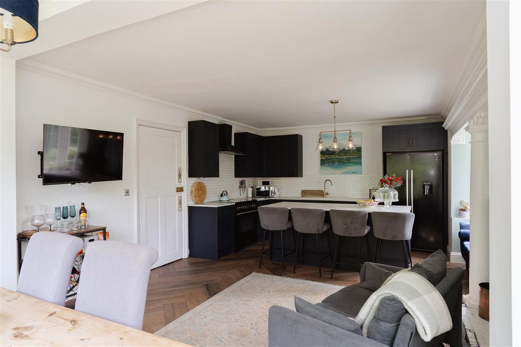 Additional image 4 of 4 bed detached house for salePendleton Road, Redhill RH1