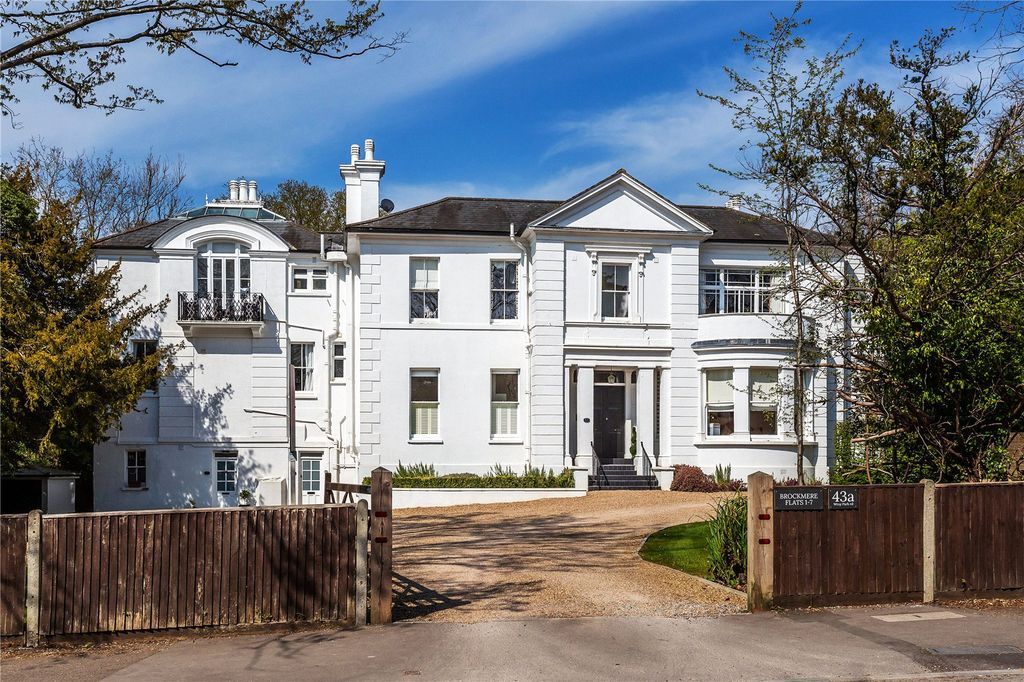 2 bed flat for saleWray Park Road, Reigate, Surrey RH2