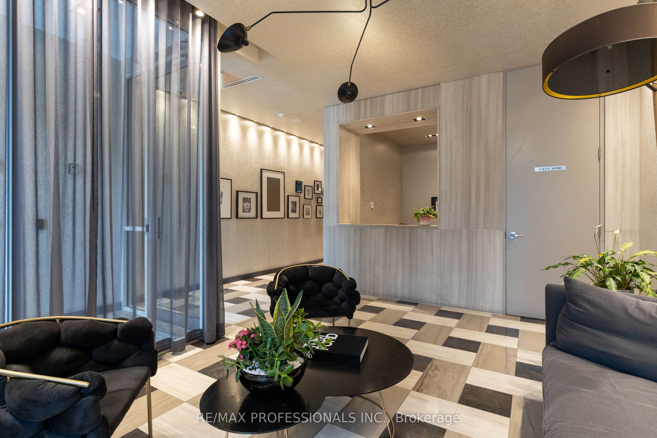 410-1638 Bloor Street W, Toronto, ON, M6P 0A6 photo 2