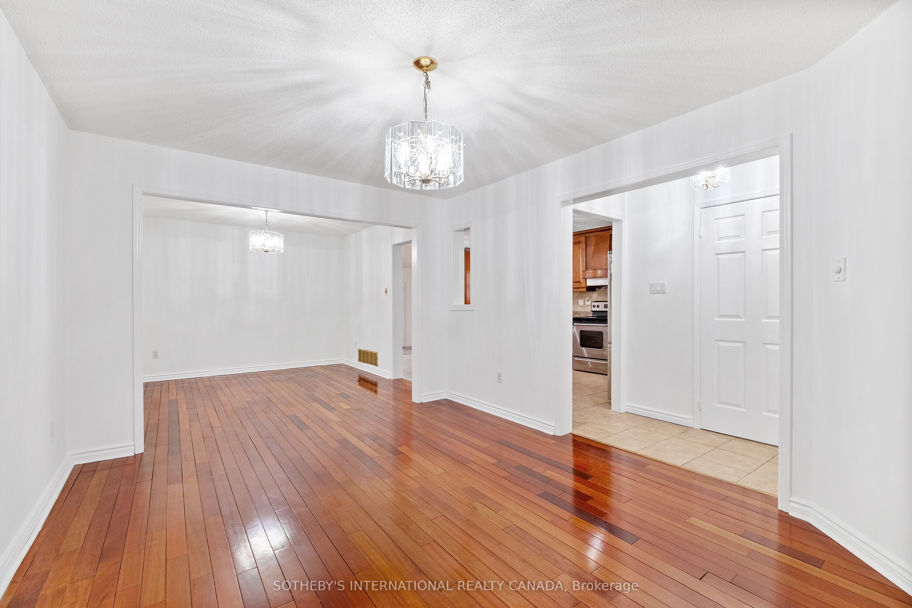 Additional image 5 of 3631 Cherrington Crescent, Mississauga, ON, L5L 5C6