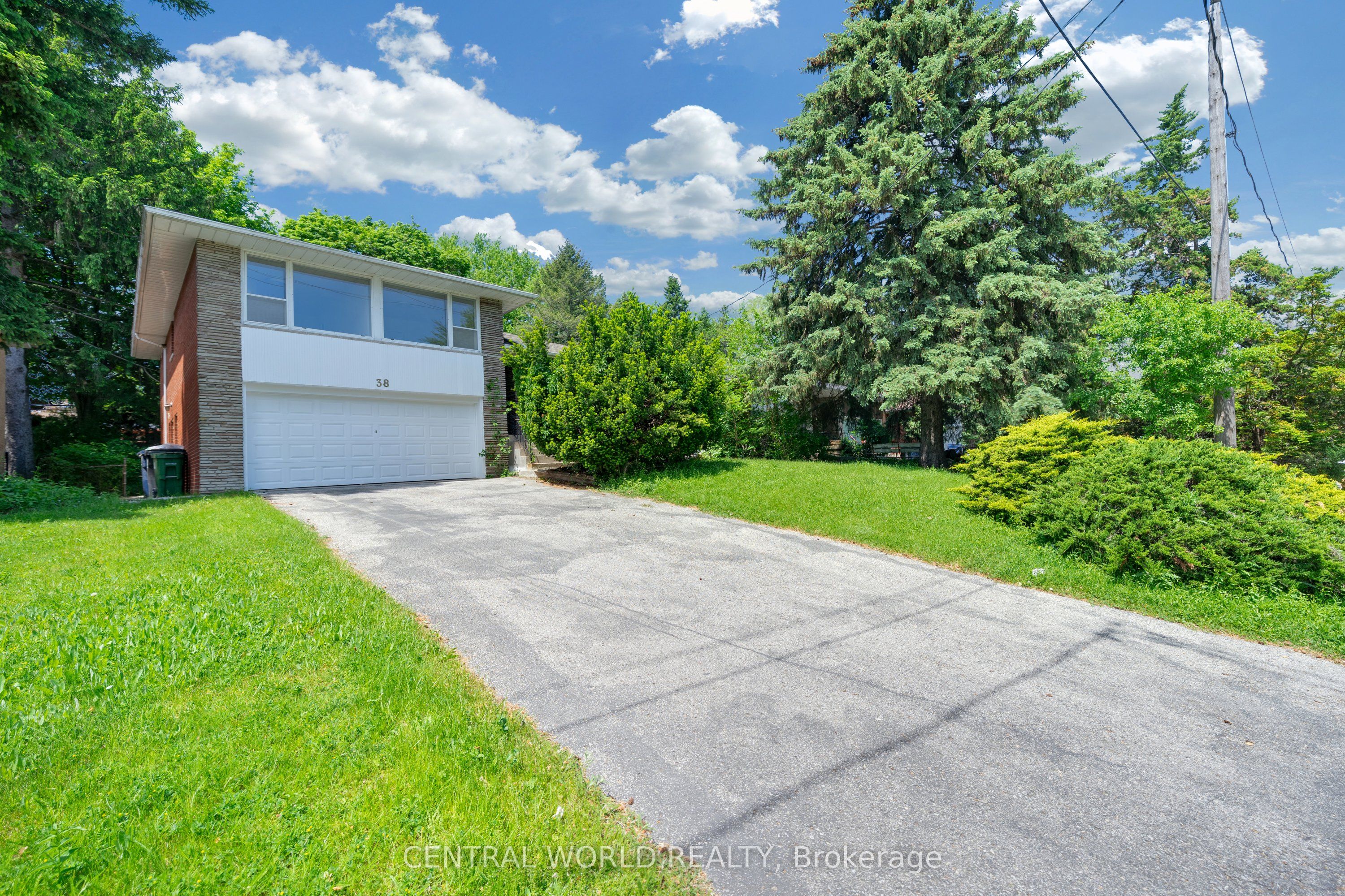 38 Denrock Drive, Toronto, ON, M2K 1R2