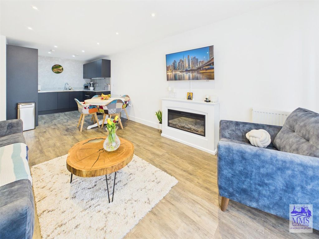 Additional image 8 of 2 bed flat for saleGlenway Road, Rochester ME1