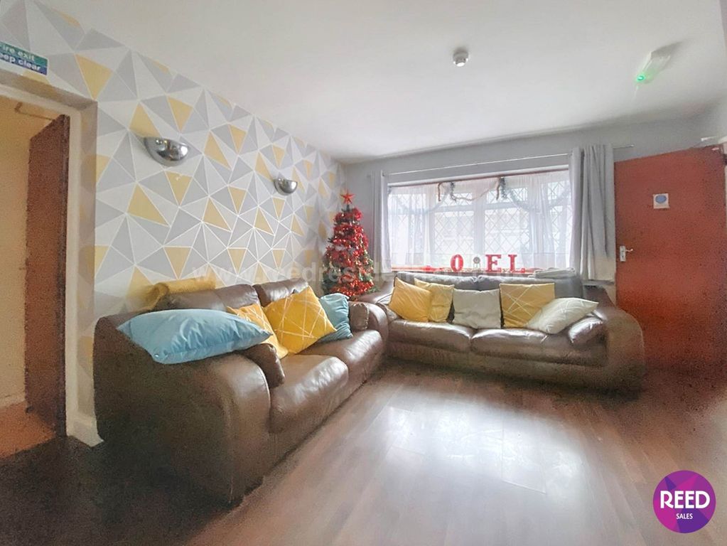 Additional image 19 of 10 bed detached house for saleDorset Gardens, Rochford SS4