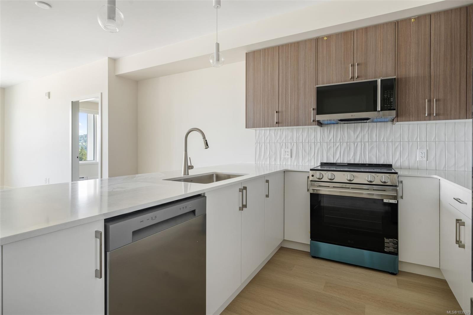 Additional image 3 of #609-777 Station Avenue, Langford, BC, V9B 2S1