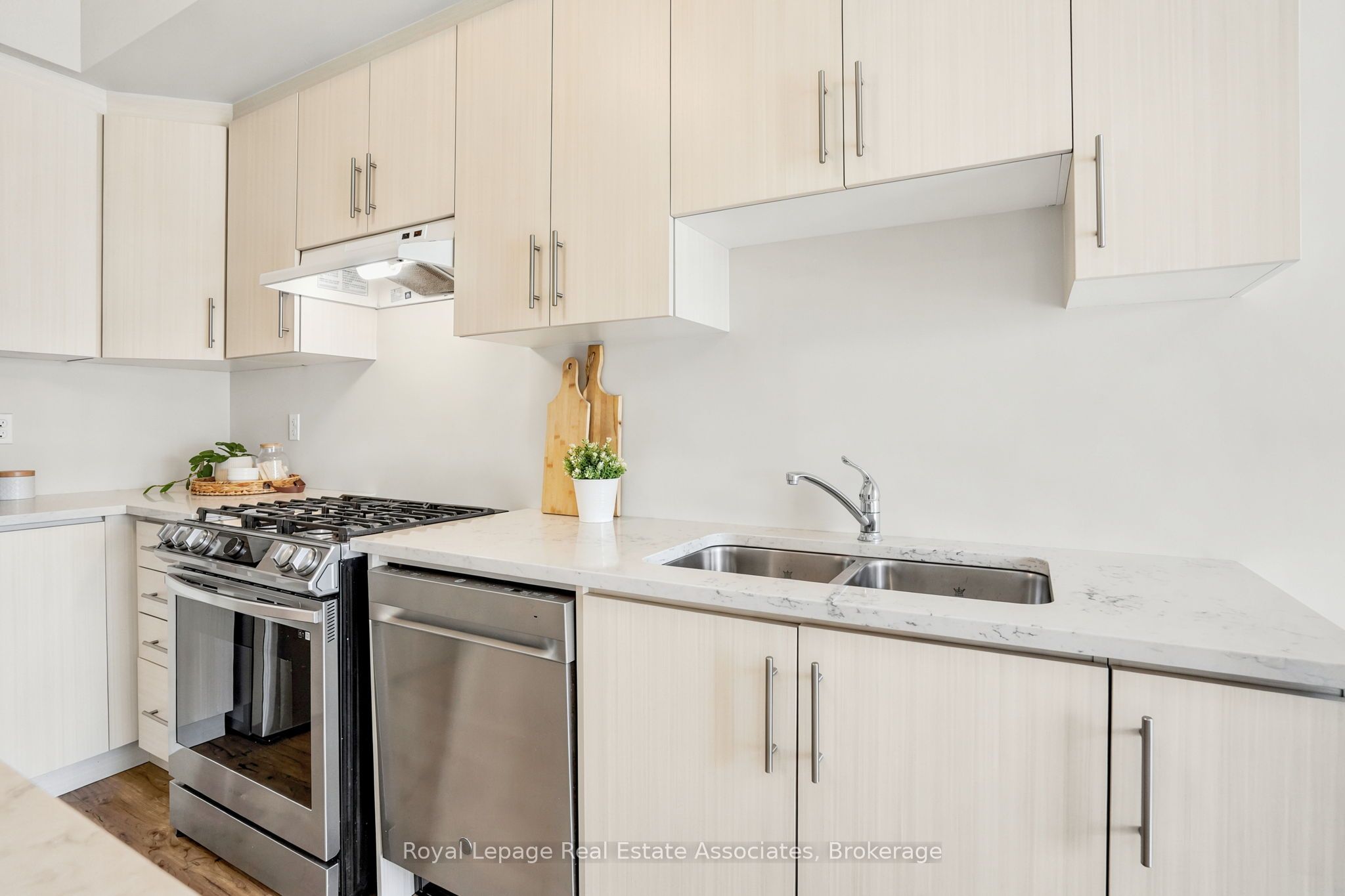 24-383 Dundas Street E, Hamilton, ON, L8B 1X6 photo 5