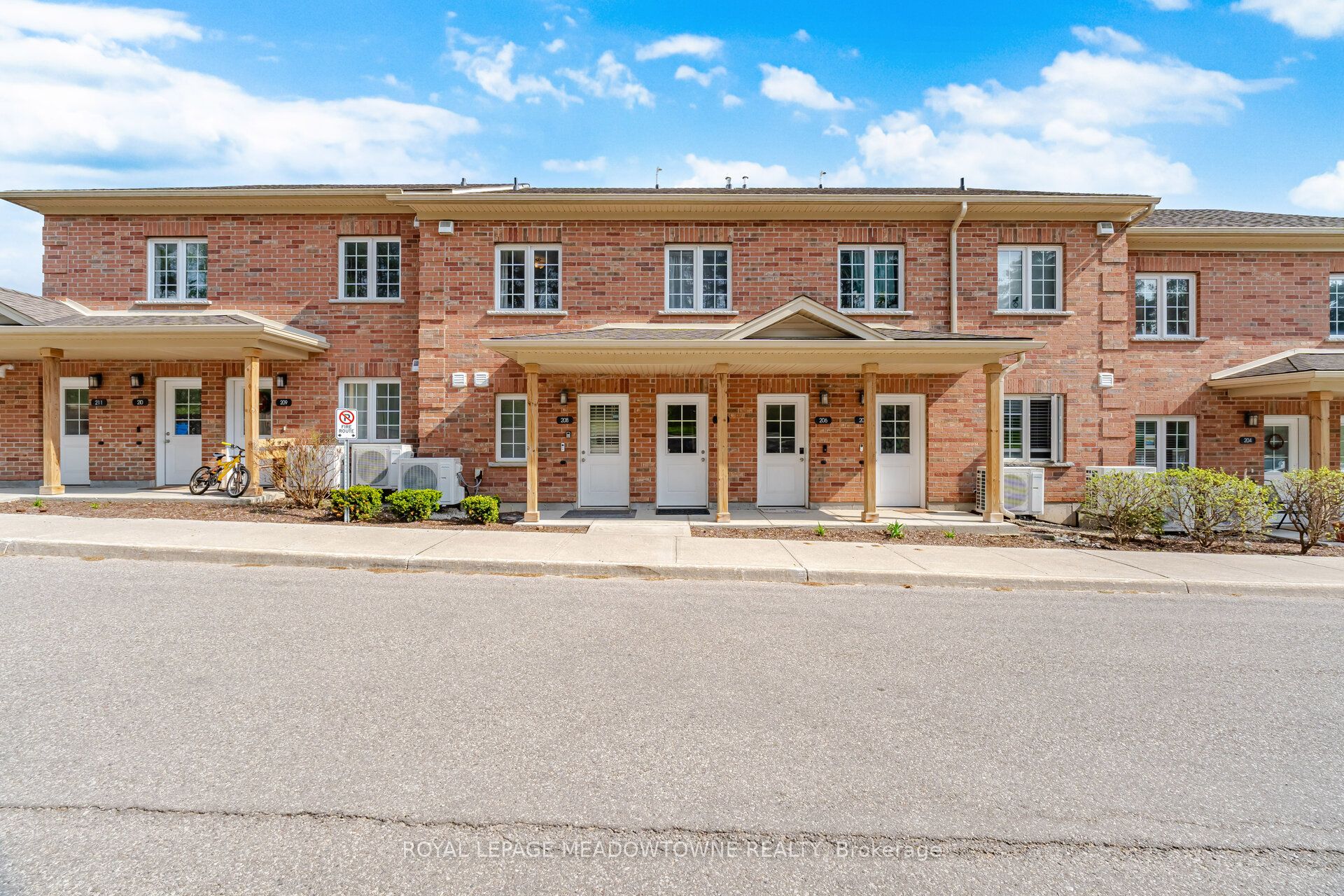 207-7 Cityview Drive S, Guelph, ON, N1E 0R1