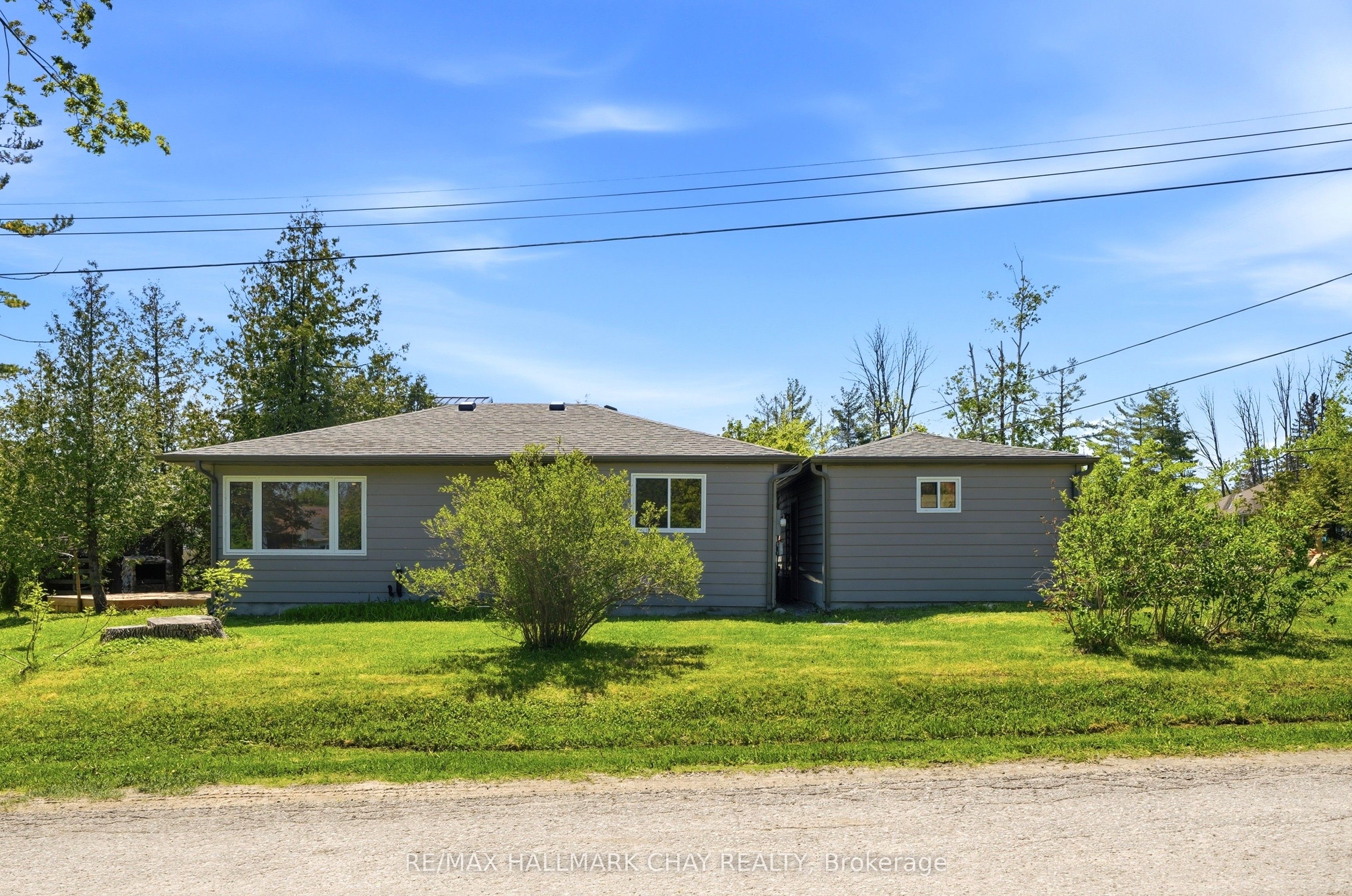 71 Lakeshore Road E, Oro-medonte, ON, L0L 2E0