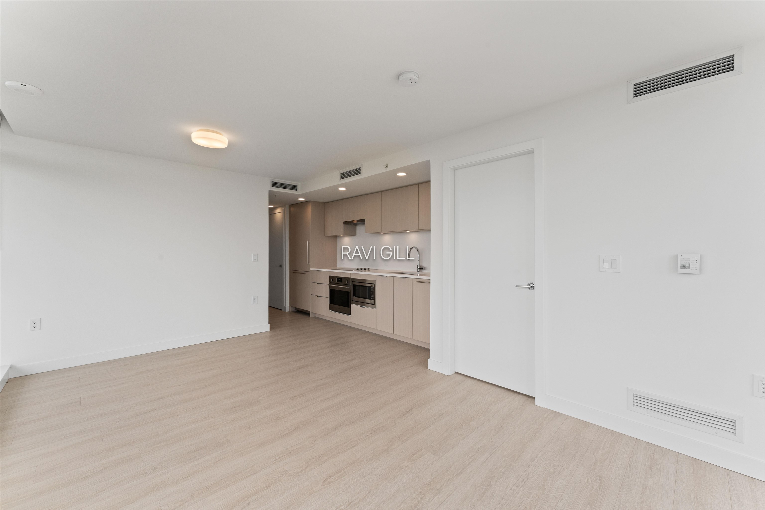 Additional image 5 of 3402-13675 107a Avenue, Surrey, BC, V3T 0X3