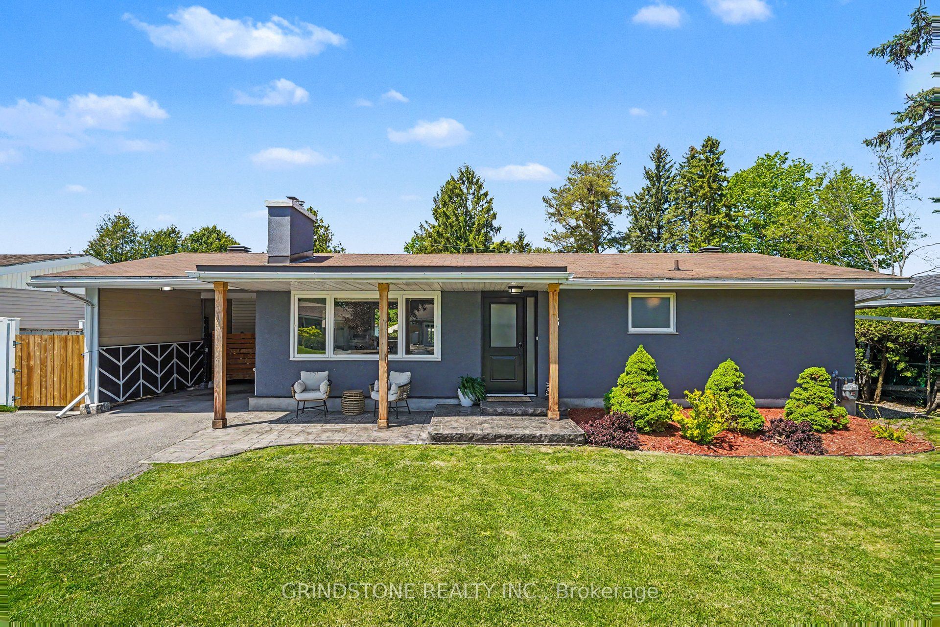 13 Tiverton Drive, Ottawa, ON, K2E 6L4