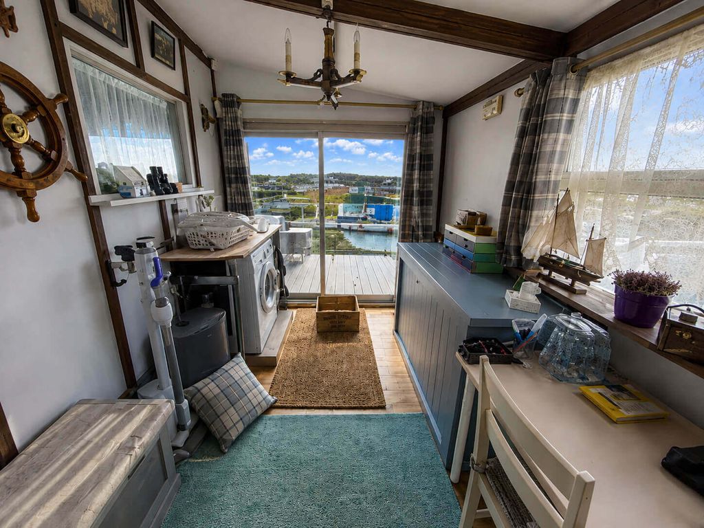 Additional image 5 of 1 bed houseboat for saleKnight Road, Rochester ME2