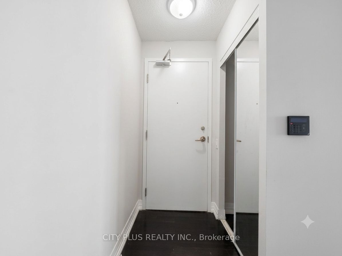 Additional image 2 of 1810-25 Carlton Street, Toronto, ON, M5B 1L2