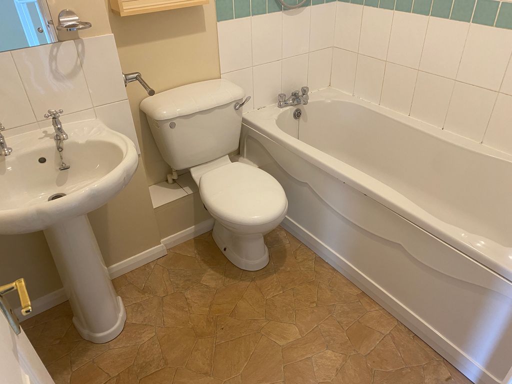 Additional image 8 of 2 bed terraced house for saleHackworth Gardens, Hedge End SO30
