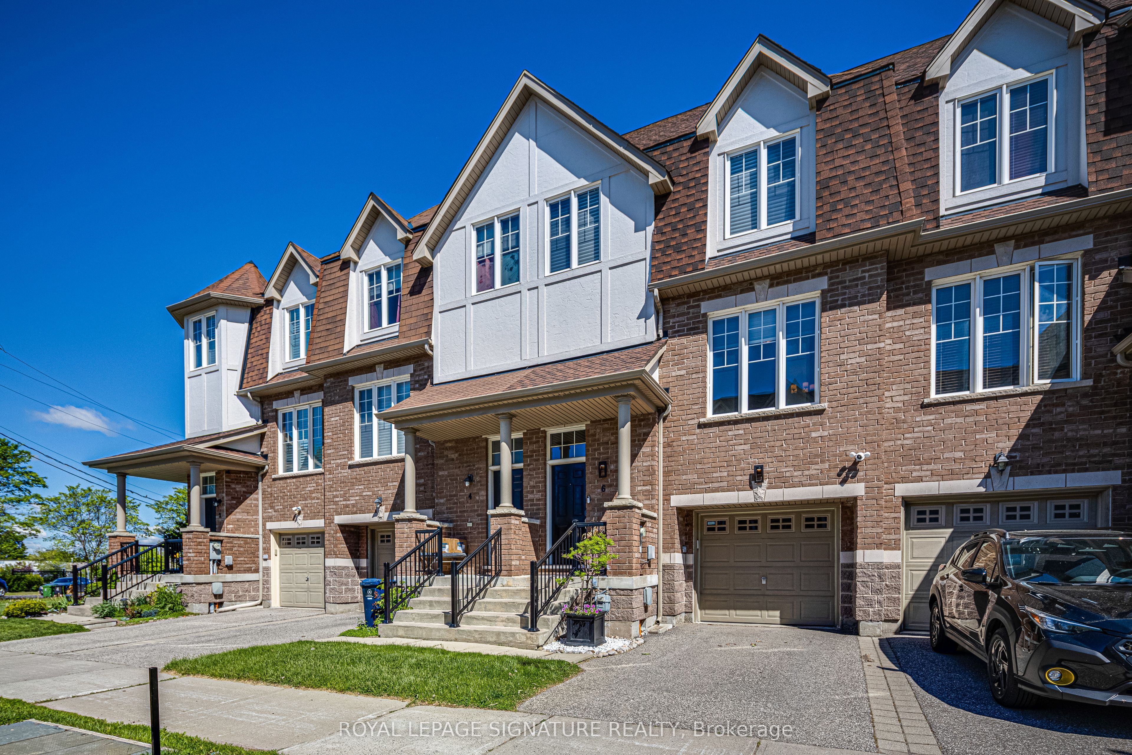 6 Collip Place, Toronto, ON, M4A 1Y3 photo 4
