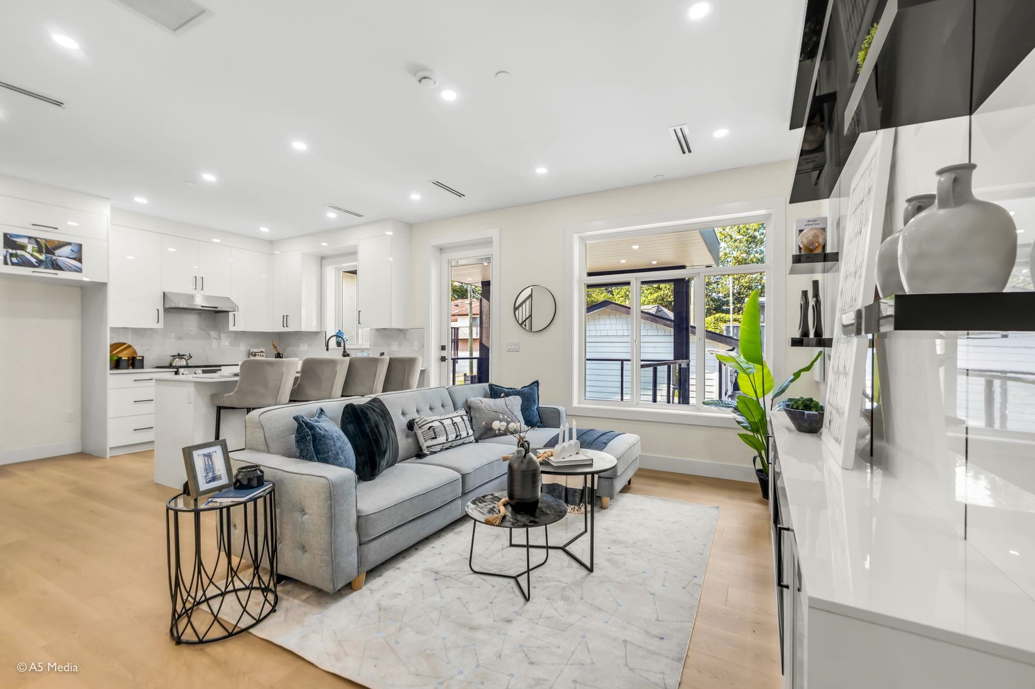 Additional image 3 of 1-281 48th Avenue E, Vancouver, BC, V5W 2C9