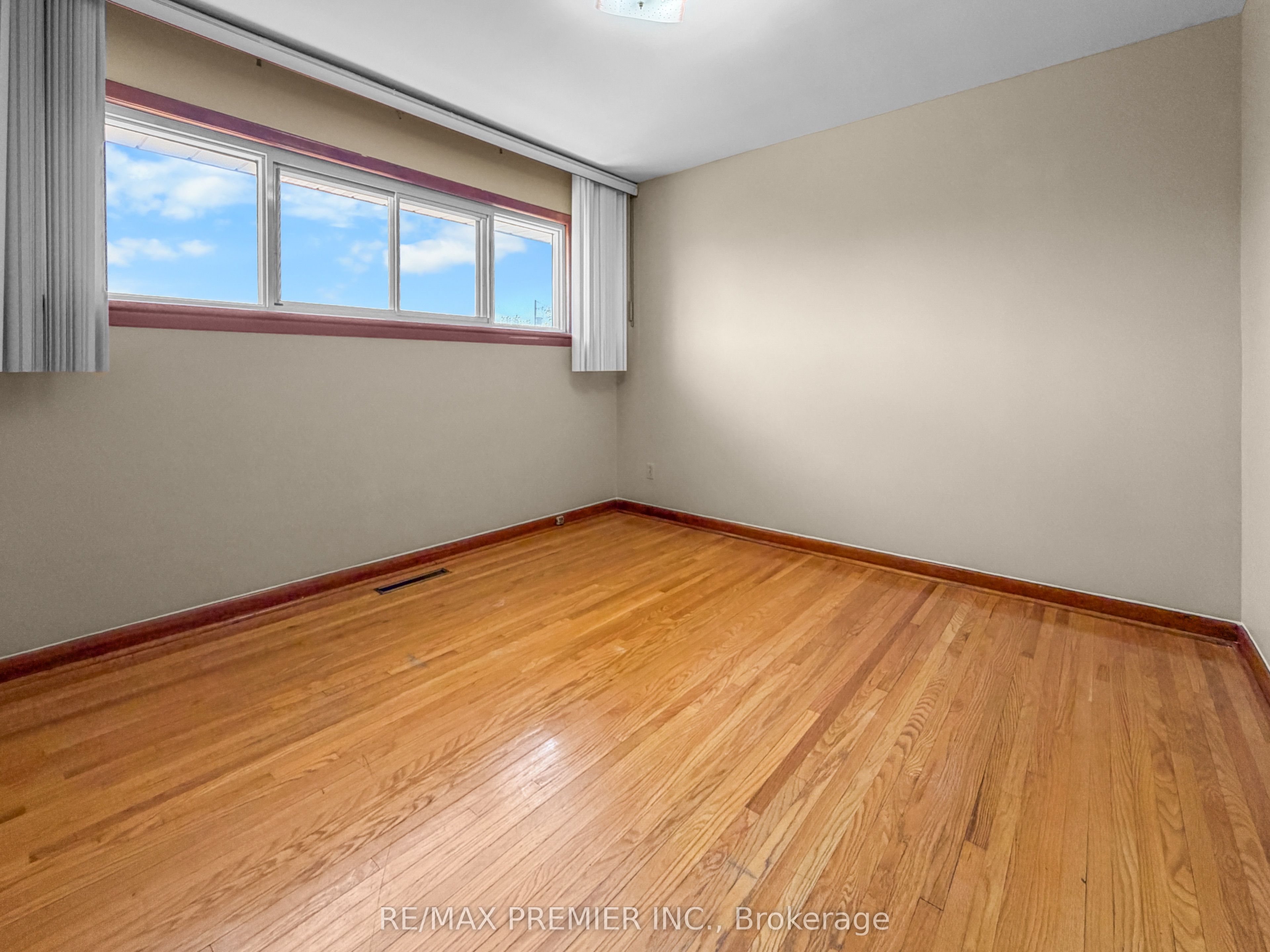 Additional image 6 of Main-610 Woodward Avenue, Hamilton, ON, L8H 6P1