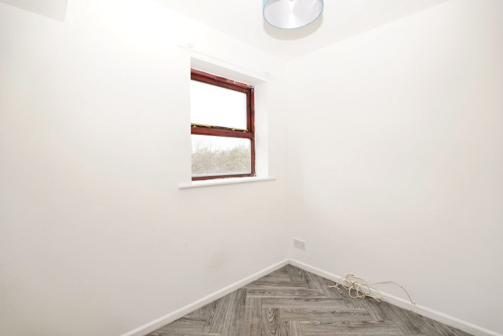 Additional image 3 of 2 bed flat for saleChapelgate, Retford DN22