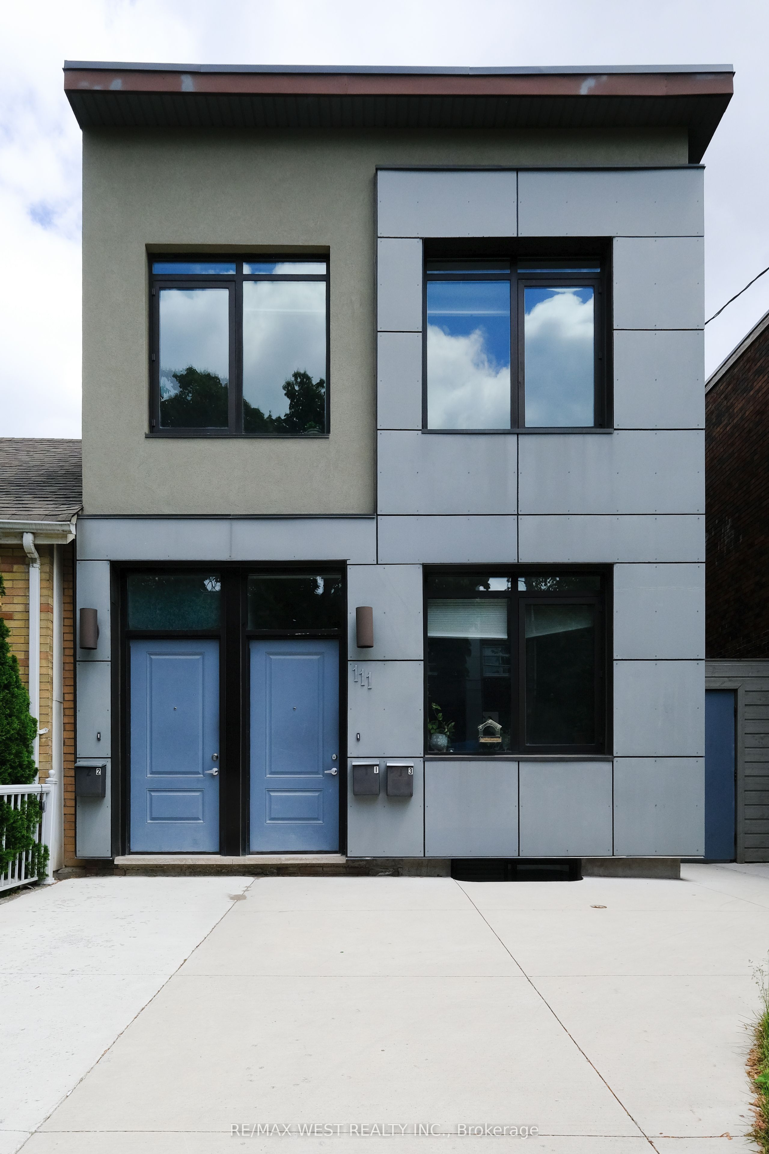 Main-111 Lippincott Street, Toronto, ON, M5S 2P2
