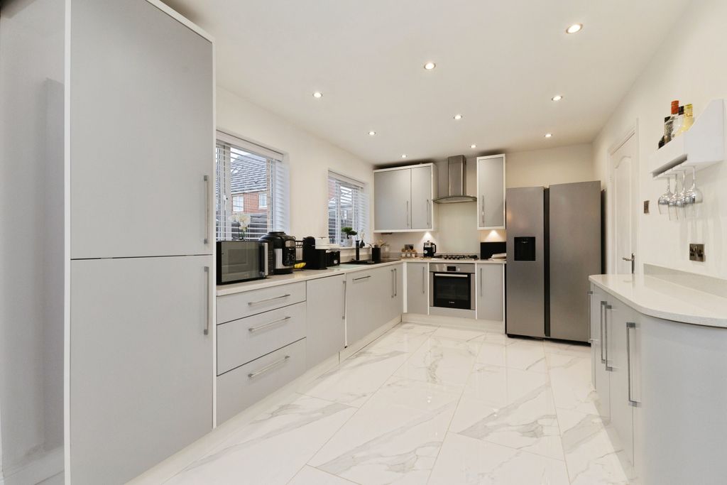 Additional image 8 of 4 bed detached house for saleTrevose Close, Redcar TS10