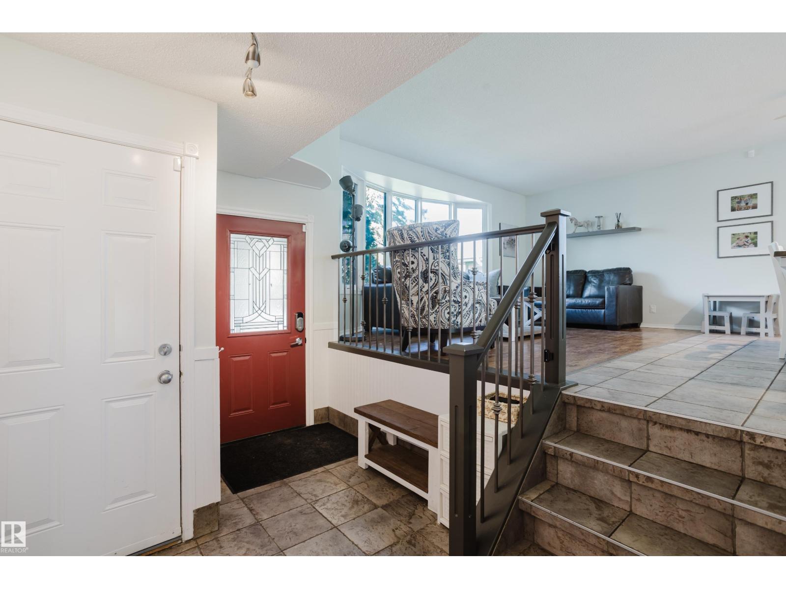 33 Mill Drive, St. Albert, AB, T8N1J5 photo 2