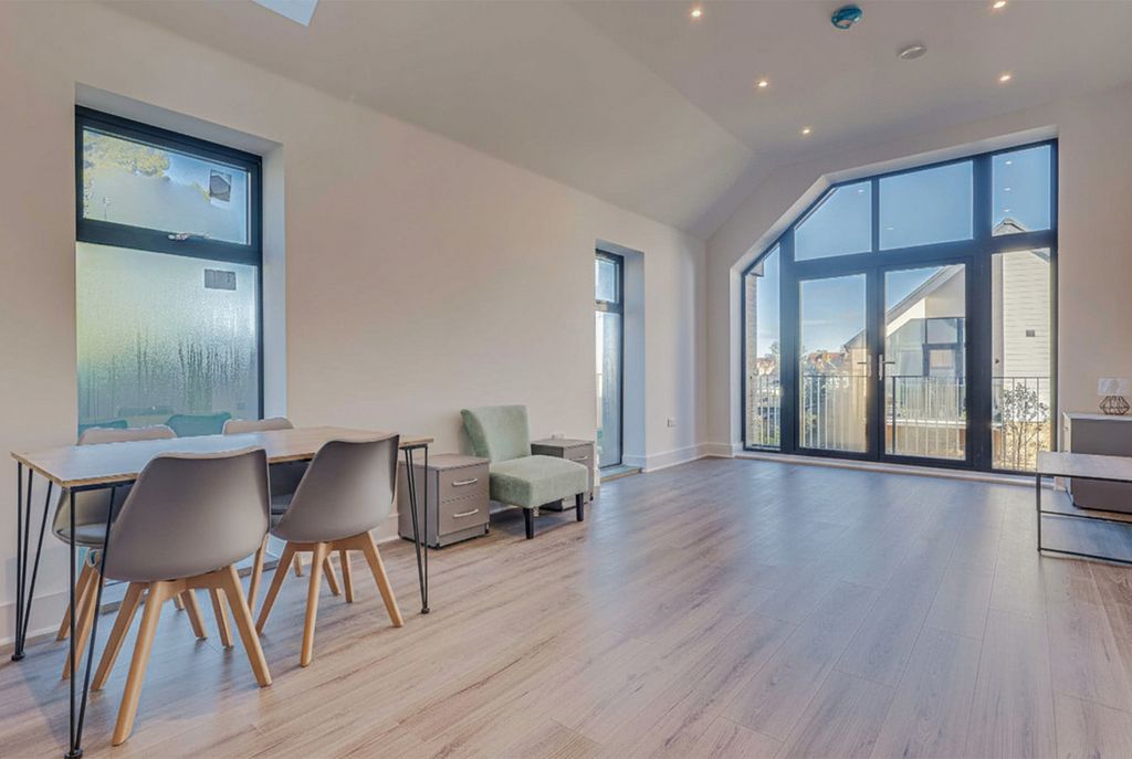 Additional image 2 of 2 bed flat for saleThe Regency Apartments, Rayleigh SS6