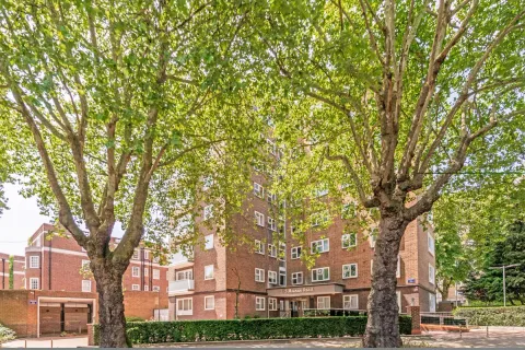 Avenue Road NW8