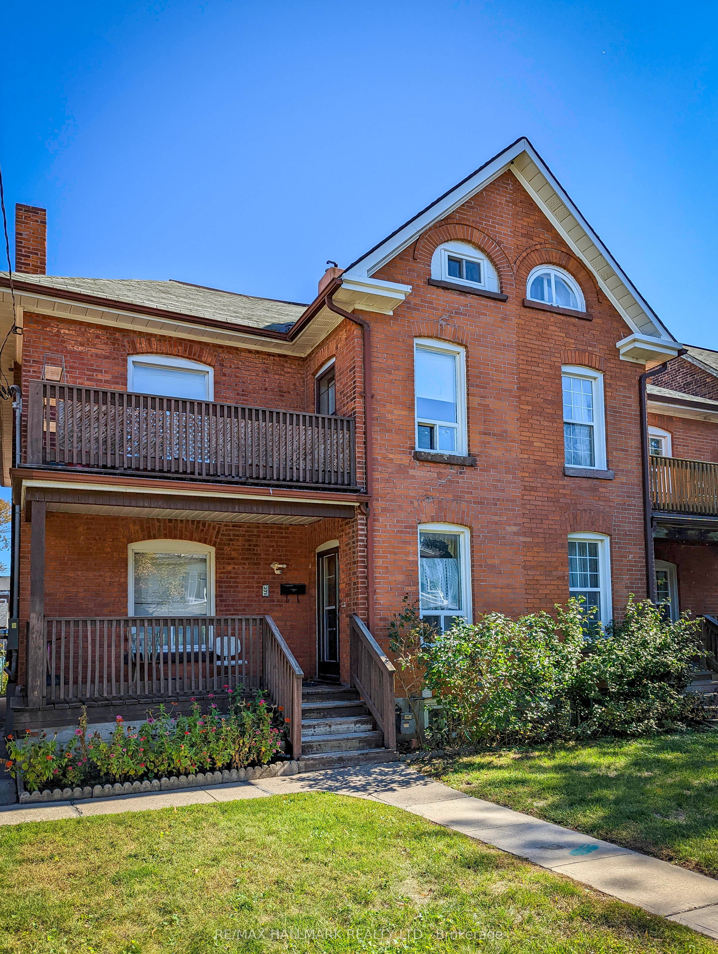 2nd Floor-371 St Clarens Avenue, Toronto, ON, M6H 3W2