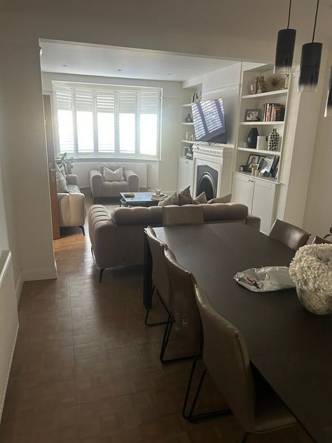 Additional image 4 of 4 bed semi-detached house for saleSyon Park Gardens, Isleworth TW7