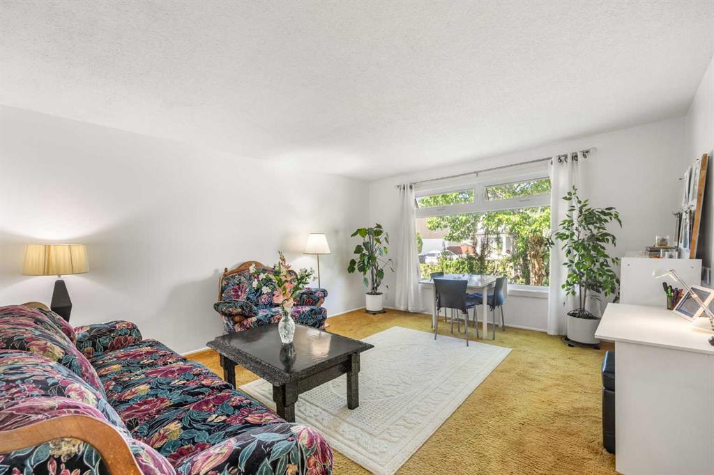41 Castleglen Road NE, Calgary, AB, T3J 1P2 photo 2