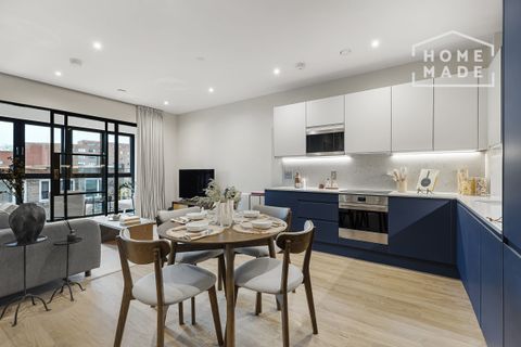 Enclave, Birmingham City B5