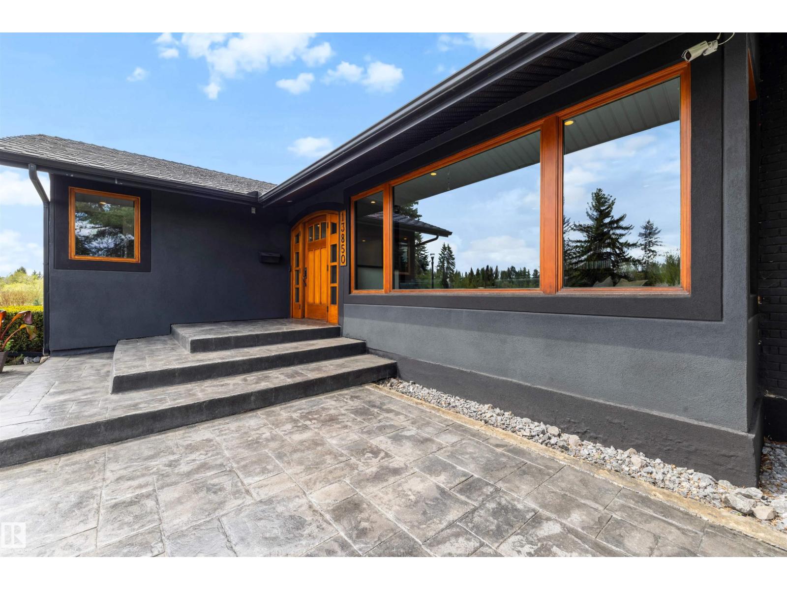 13850 Ravine Drive NW, Edmonton, AB, T5N3M1 photo 3