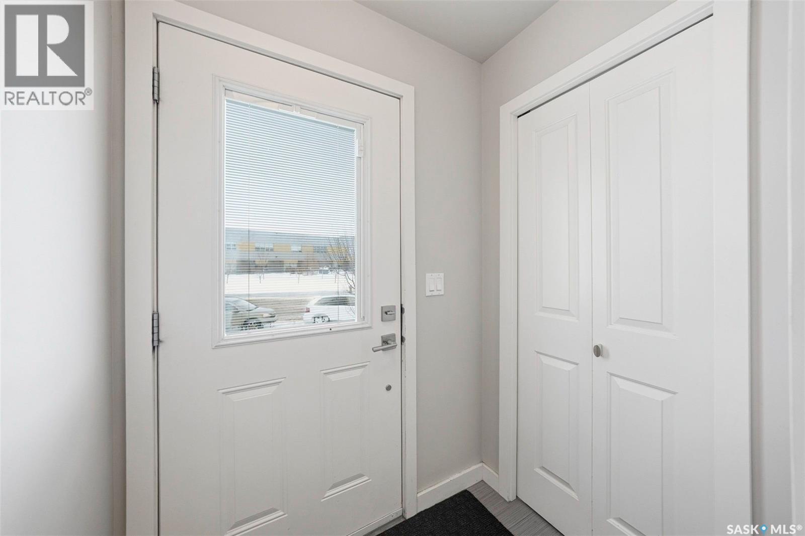 103-1120 Hampton Circle, Saskatoon, SK, S7R0L9 photo 3