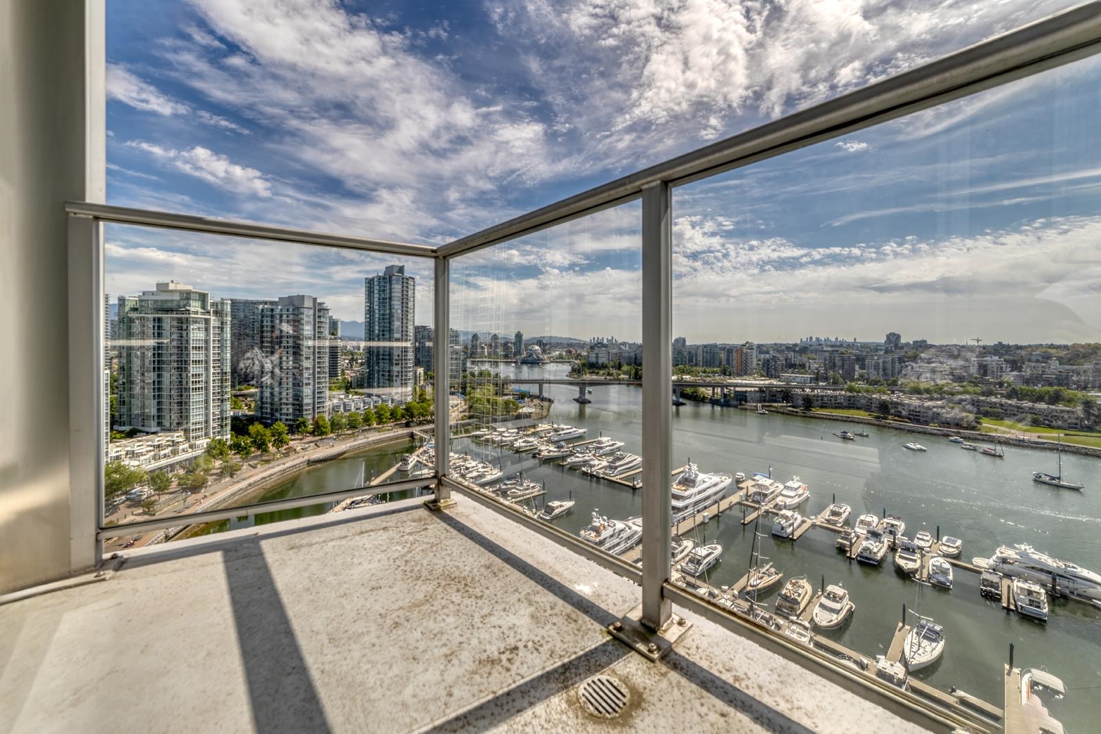 Additional image 3 of 2101-1228 Marinaside Crescent, Vancouver, BC, V6Z 2W4
