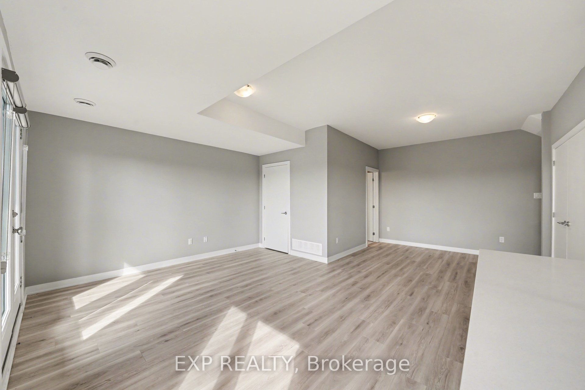 Additional image 3 of C-503 Southfield Way, Ottawa, ON, K4A 5N7