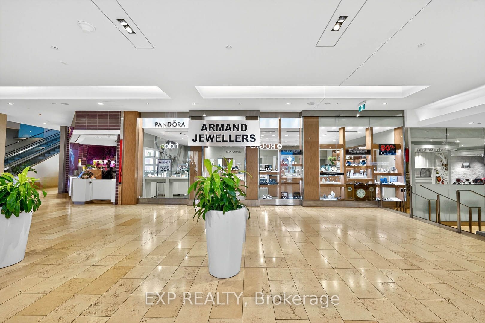 Additional image 4 of 1-174-100 City Centre Drive, Mississauga, ON, L5B 2C9